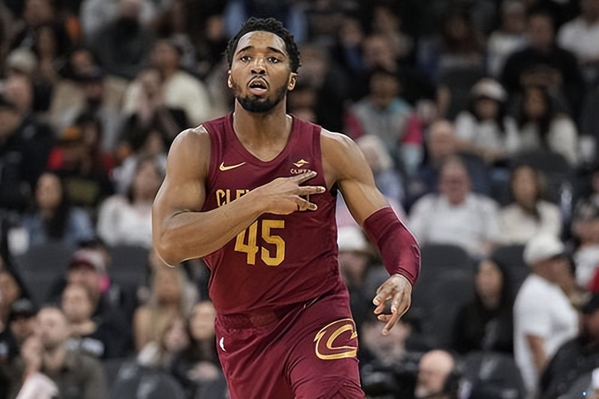 NBA：独行侠击败雄鹿 东契奇全场三双（NBA战报：东契奇砍下三双，独行侠力克雄鹿）