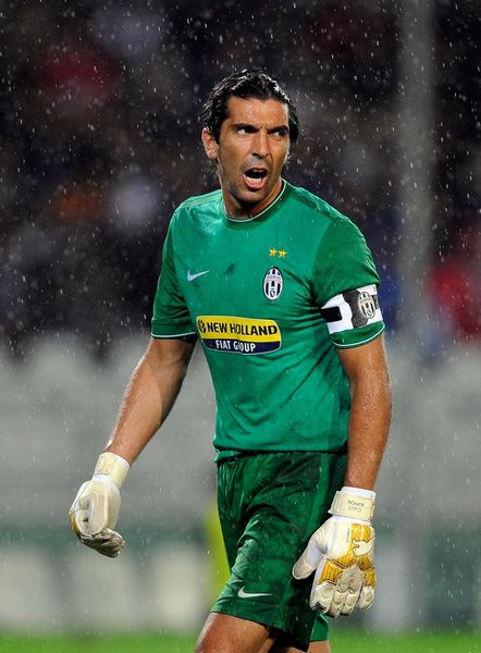 世欧预半场：恩博洛破门，尼格伦追平，瑞士暂1-1瑞典（世欧预半场战报：恩博洛先开纪录，尼格伦扳平，瑞士暂与瑞典1-1）