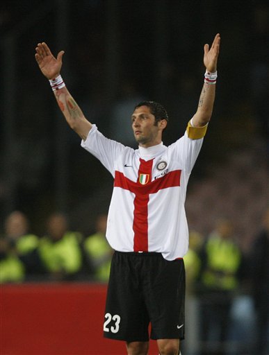 佩德里：还有2场欧冠联赛要尽可能多拿分；我们都很爱阿劳霍（佩德里：欧冠剩余两战力争多抢分；全队都很爱阿劳霍）