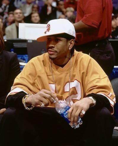 小法：根据我们的分析，国米各方面都是意甲最强的球队（小法称：分析表明，国米在各方面领跑意甲）