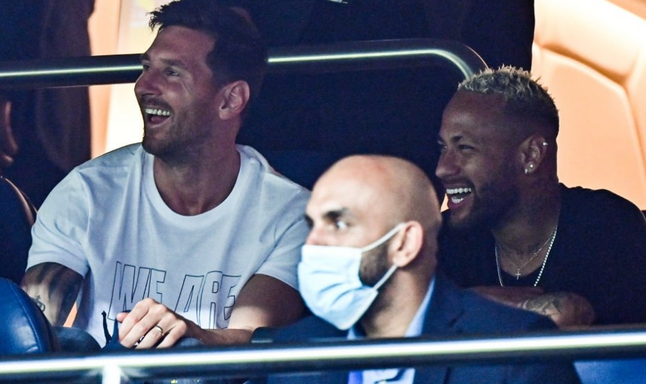 老将替补改变局势，主帅称其不可替代（老将替补力挽狂澜，主帅称其无人可替）